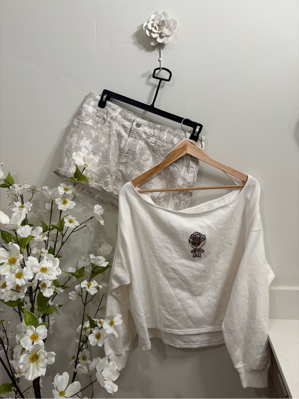 Bundle of 2: Hollister White Sweatshirt with Teddy Bouquet Patch and Camo Skort